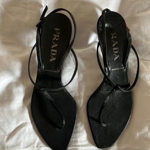 Prada minimal kitten heel sandals. True vintage. 90s.